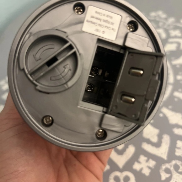 Coca-Cola Classic Red Can Bank - Picture 3 of 3